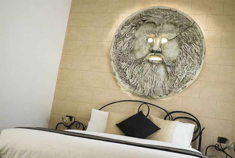 Mirabilia Guest House
