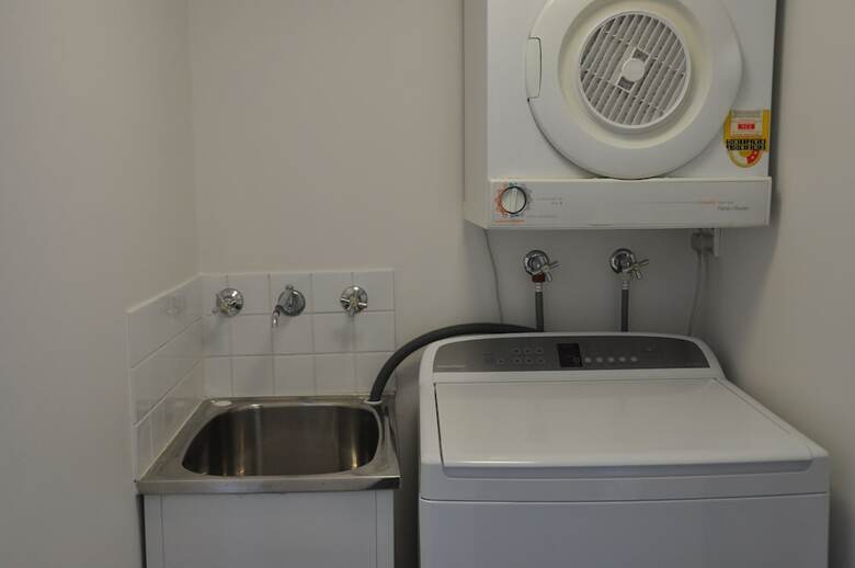 Sydney's Best 3 Bdrm Apartment W Parking