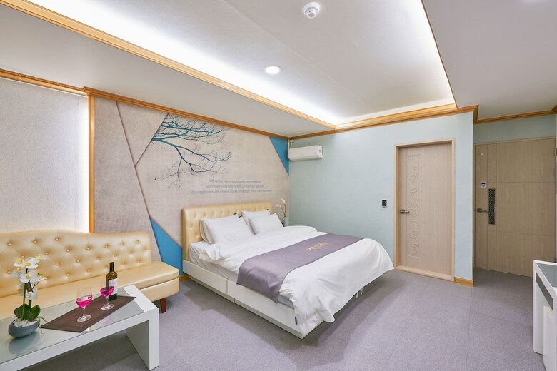 Business Hotel Venture