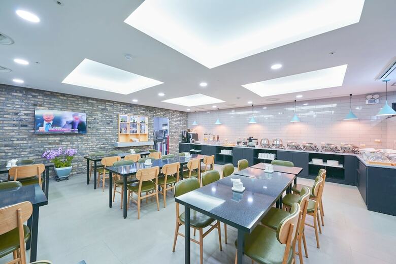 Business Hotel Venture