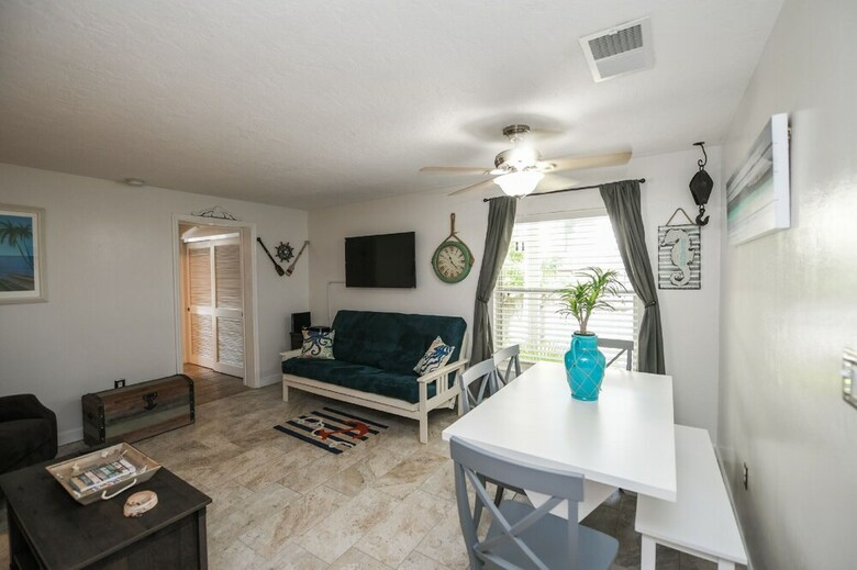 Apartamentos Lj's Cottages By Beachside Management