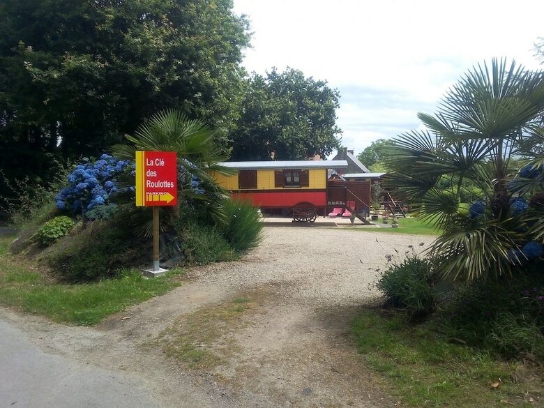 La Cl� Des Roulottes Campsite