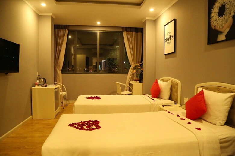 Kaka Hotel Han River