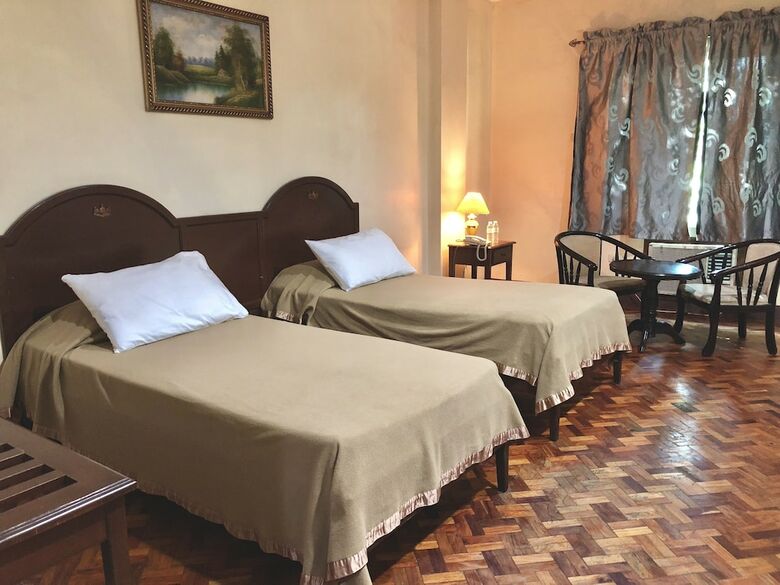 King's Royale Hotel And Resort
