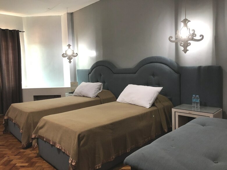 King's Royale Hotel And Resort