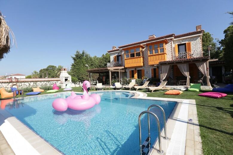 Alacati Seven Rooms Hotel