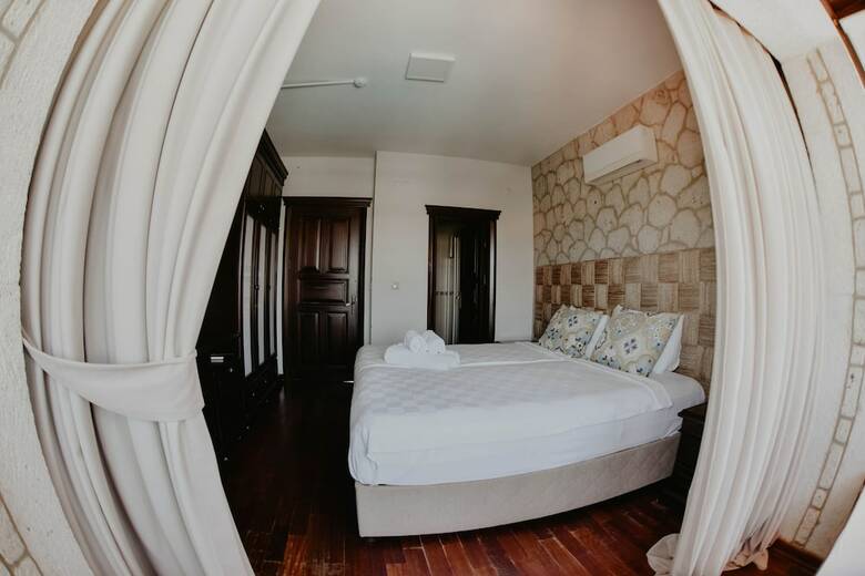 Alacati Seven Rooms Hotel