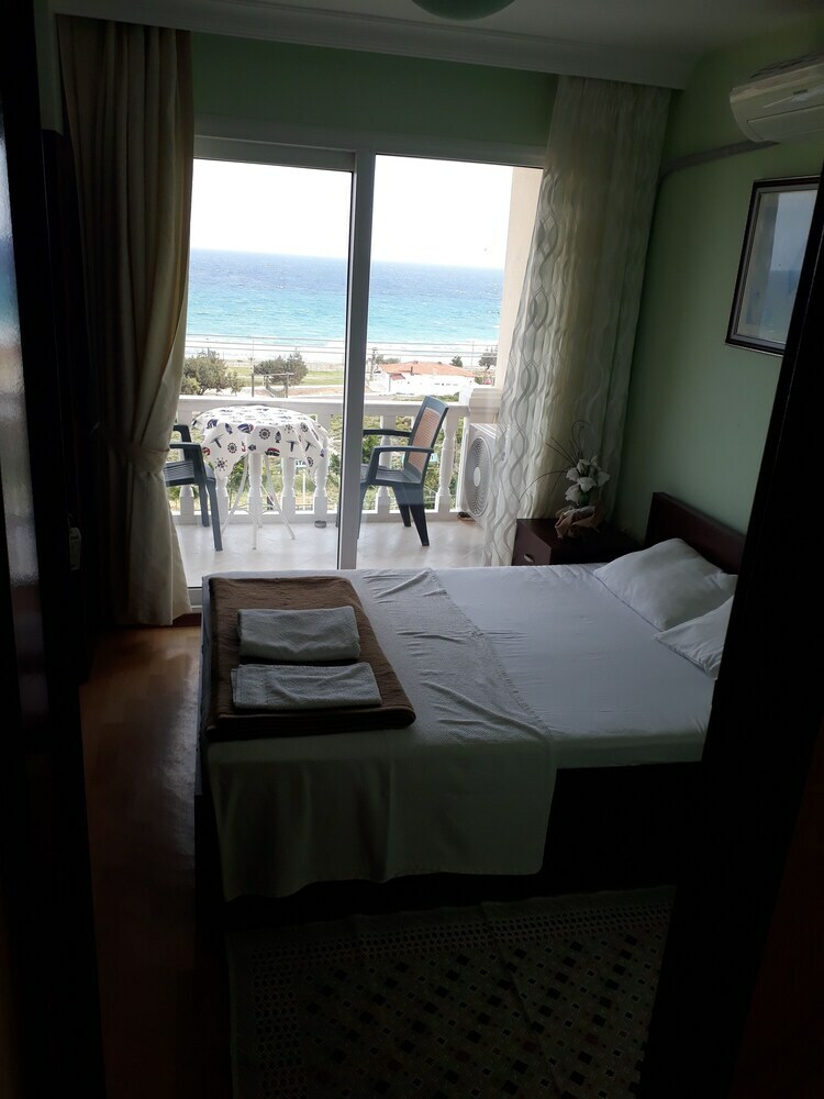 Hotel Deniz Otel
