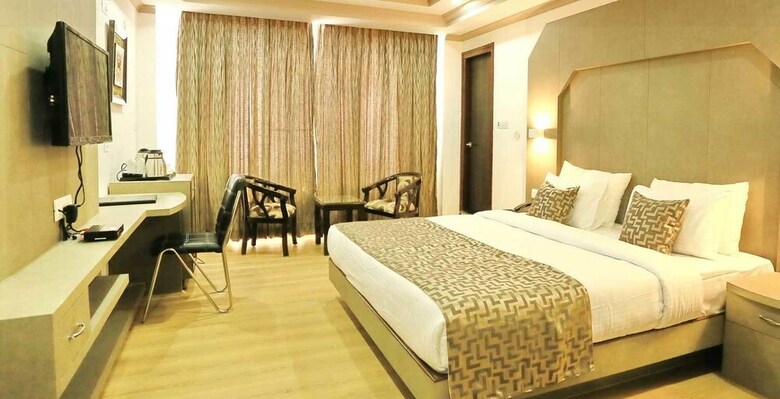Hotel Crown Plaza Residency