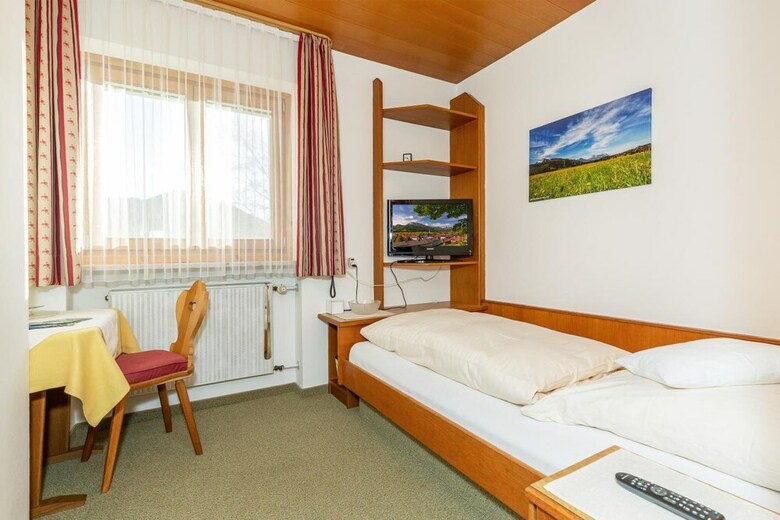 Hostal G�stehaus Flora