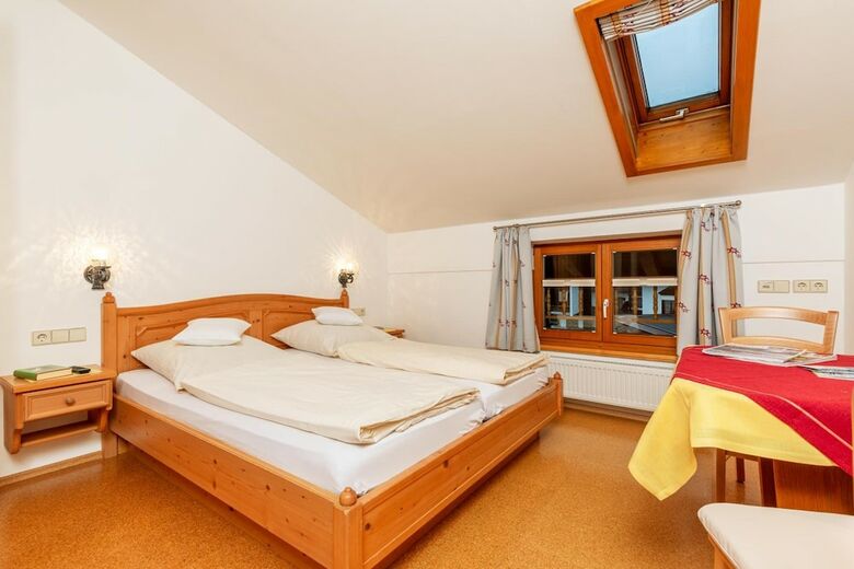 Hostal G�stehaus Flora