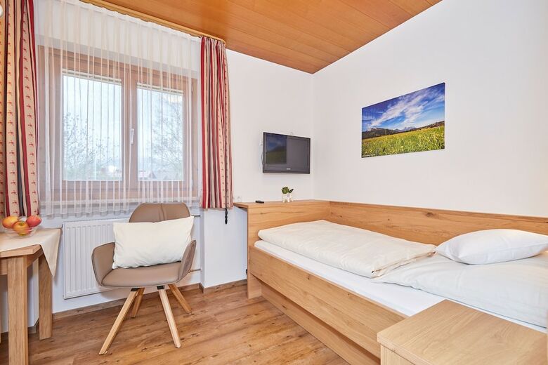 Hostal G�stehaus Flora