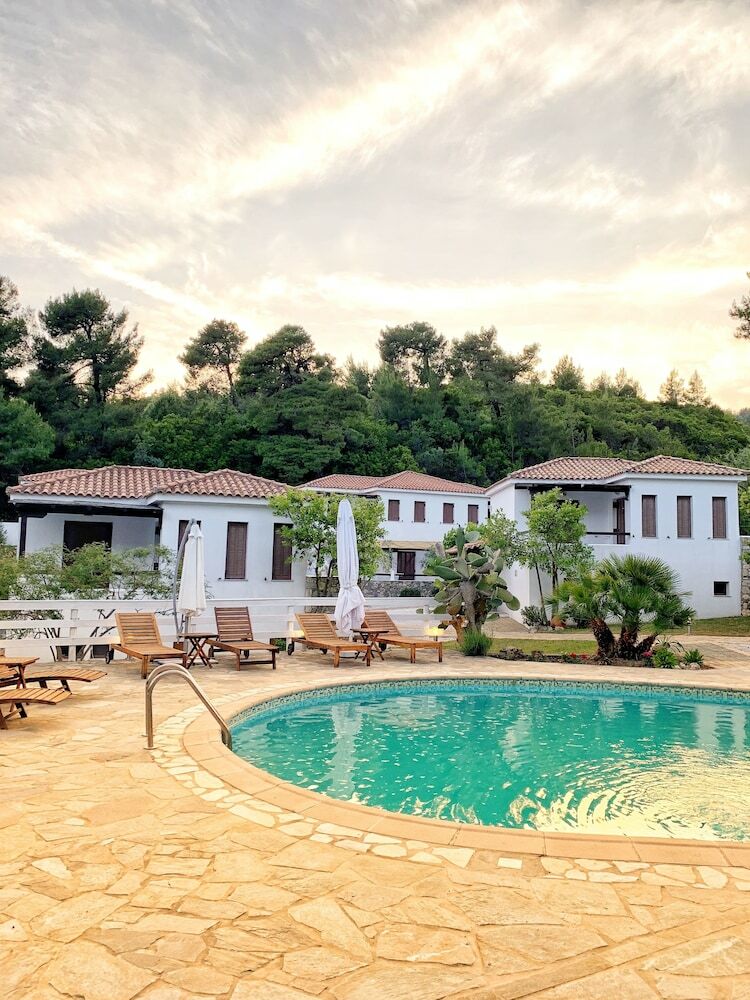 Hotel Alypiako