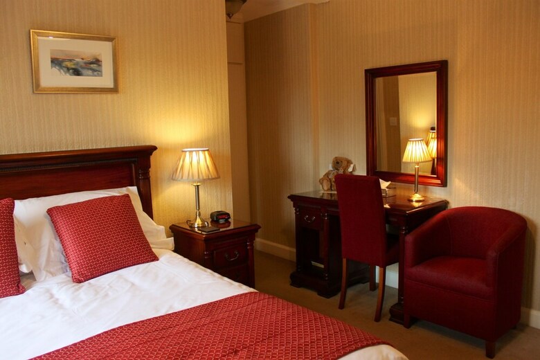 The Mallyan Spout Hotel