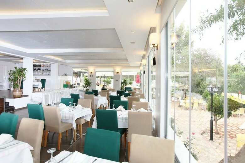 Hotel Olbios Marina Resort