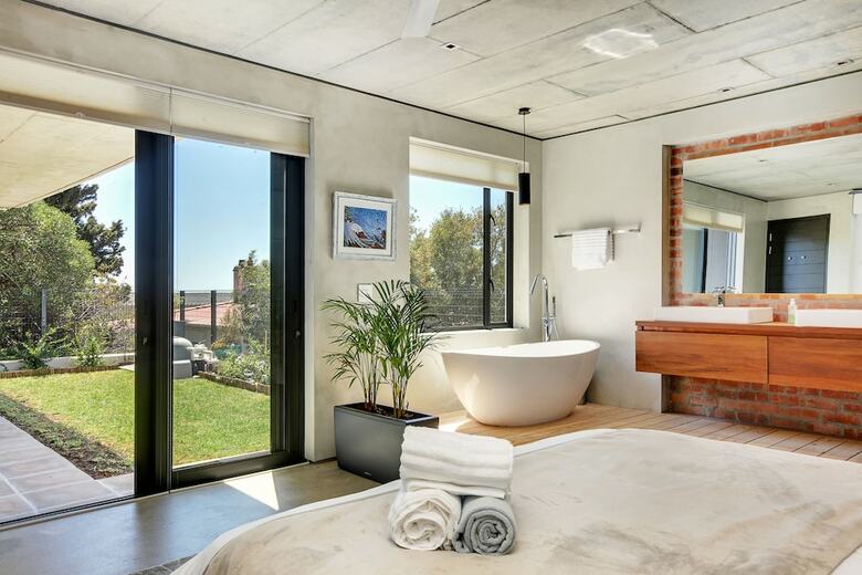 Apartamentos Upper Green Point Roos Villa