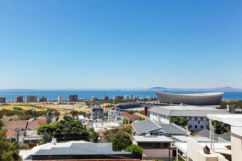 Apartamentos Upper Green Point Roos Villa