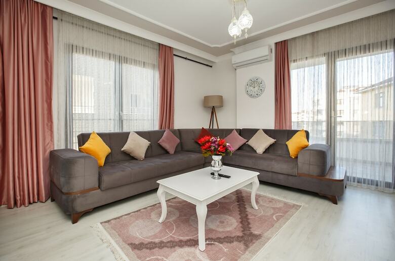 Verizana Apartments & Suites