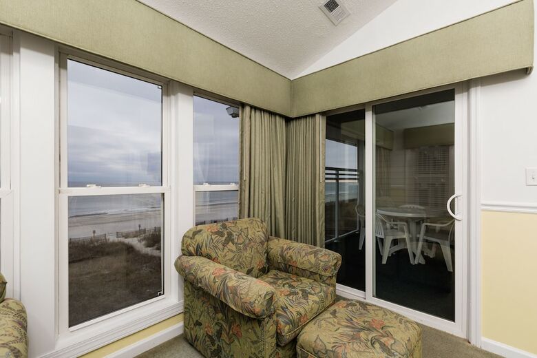 A Place At The Beach By Capital Vacations