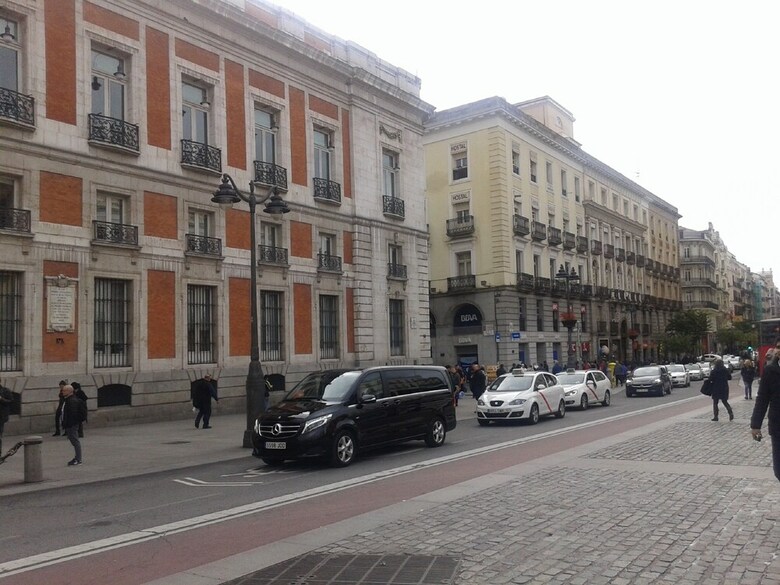 Apartamentos Puerta Del Sol Downtown