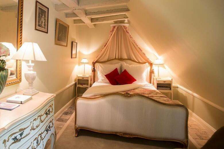 Bed & Breakfast Manoir De Maucartier