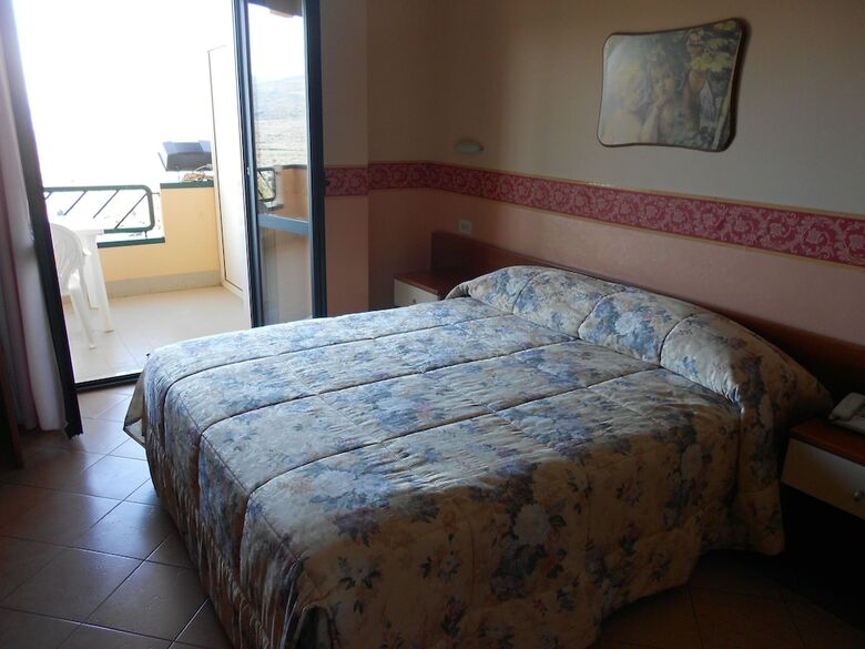 Hotel De La Ville