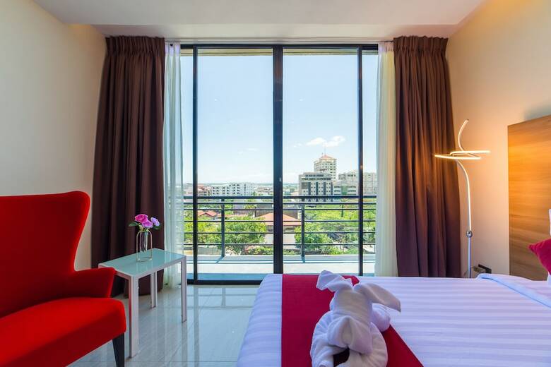 Eastland Hotel And Residences