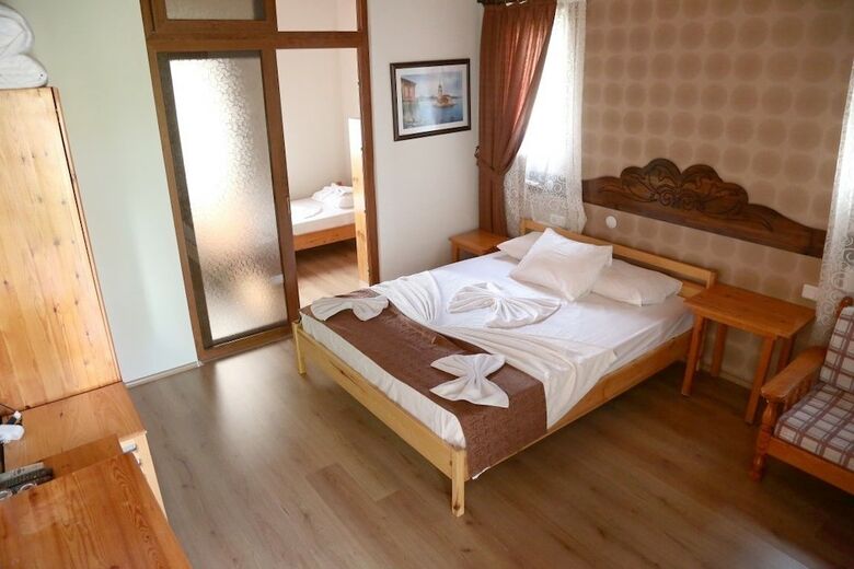 Hotel Arkadas Otel