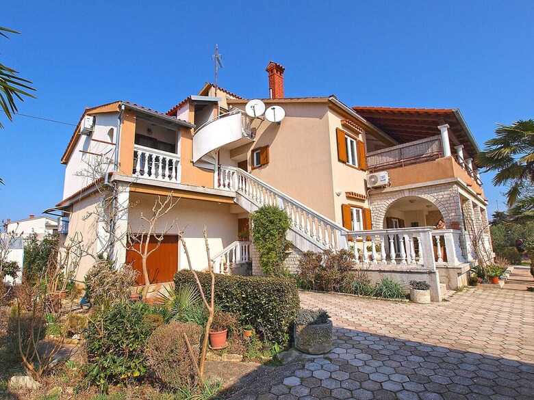 Apartment Mirjana 734
