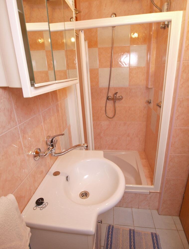 Hotel Apartment Ana 1068