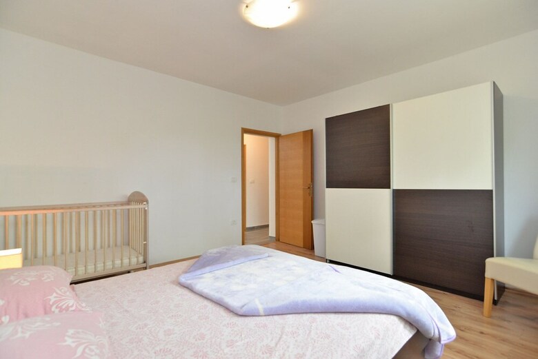 Apartment Vili 351