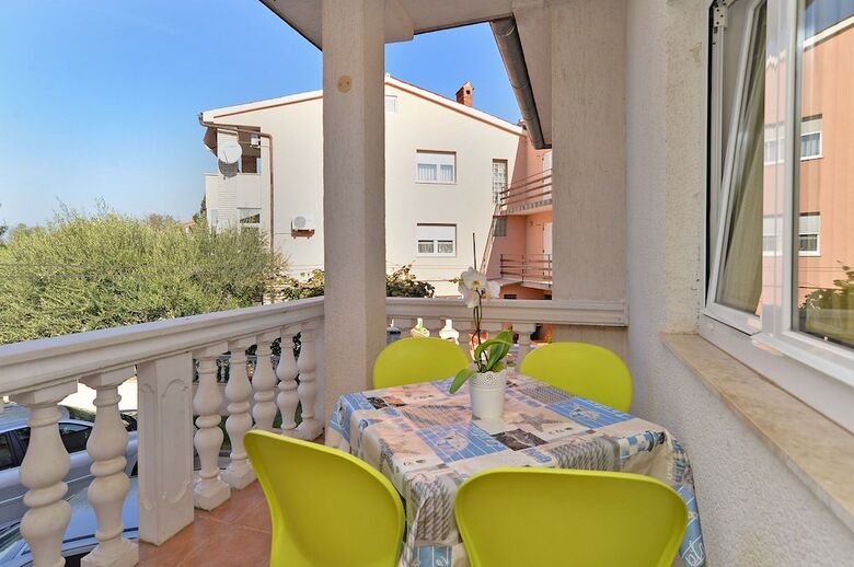 Apartment Neven 810