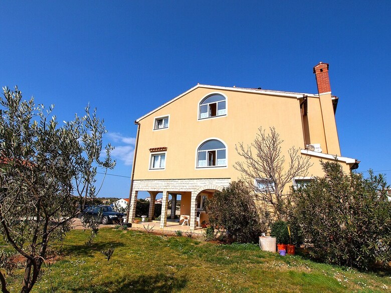 Apartment  Anica 770
