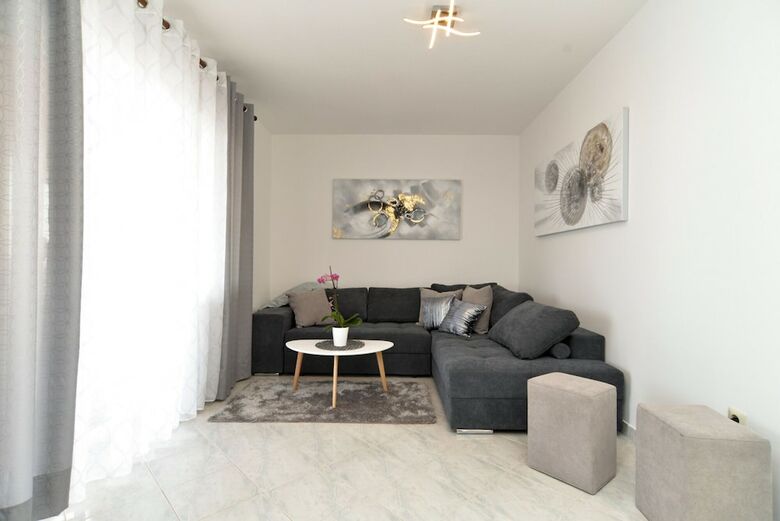 Apartments Margareta 742