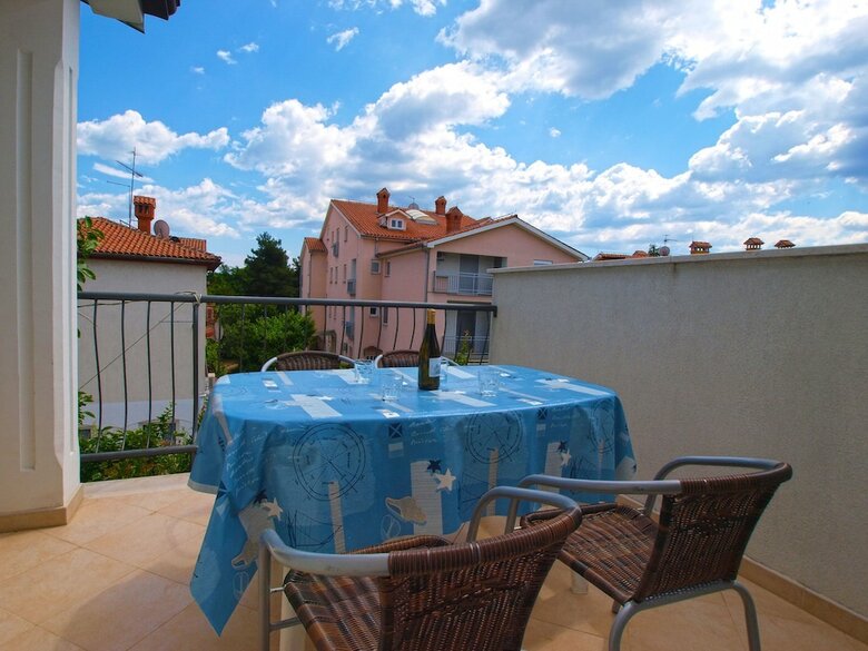 Apartments Romano 1099