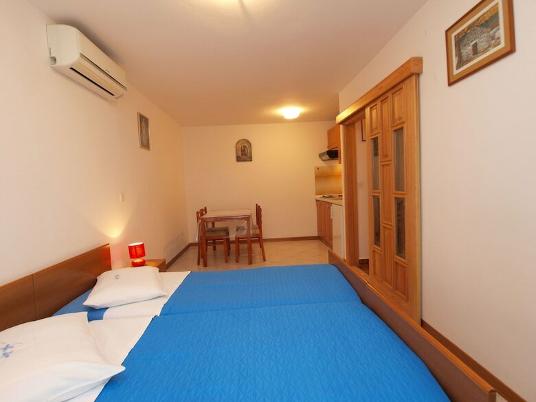 Apartments Romano 1099