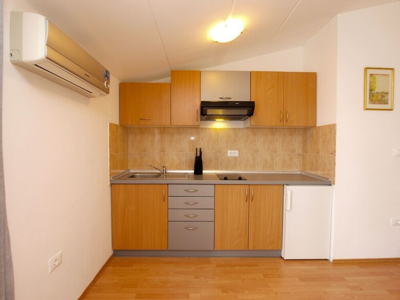 Apartments Romano 1099