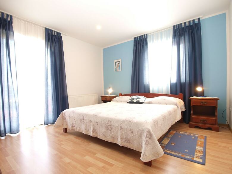 Hotel Apartments Dragica 1251