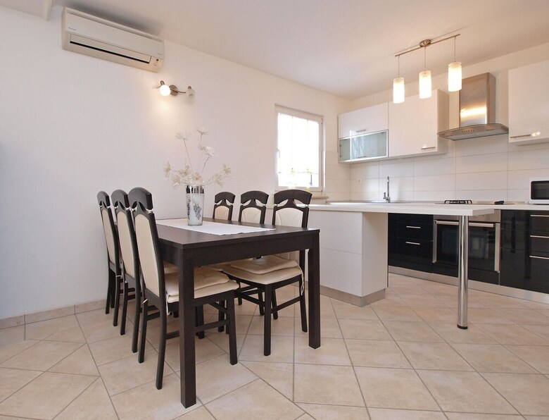 Apartments Lean 1048