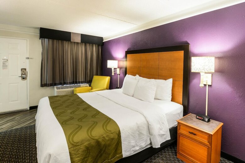 Hotel Quality Inn & Suites
