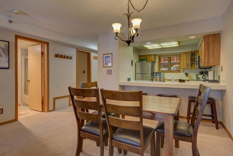 Atrium 207 (downtown Condos With On-site Hot Tub)