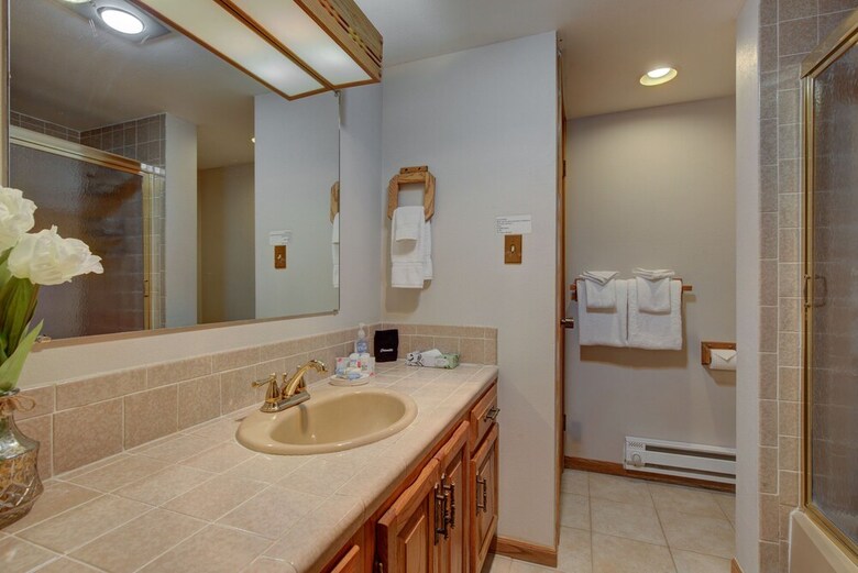 Atrium 207 (downtown Condos With On-site Hot Tub)