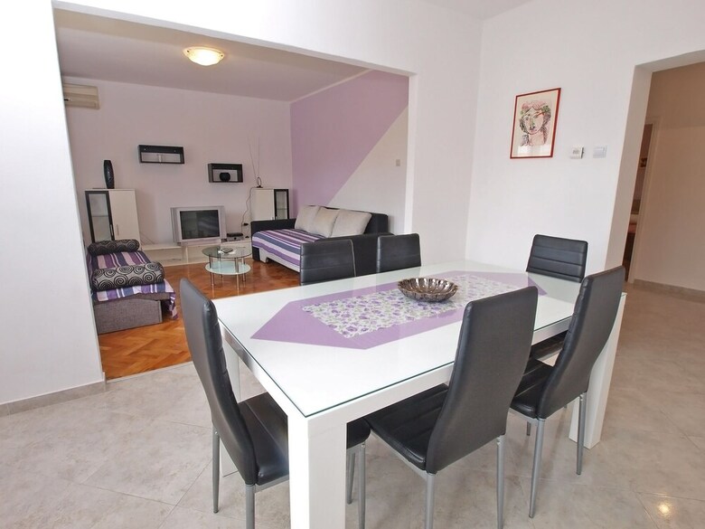 Apartments Ivanka 1056