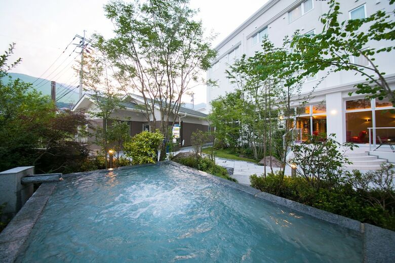 Hotel Morinoyu Resort