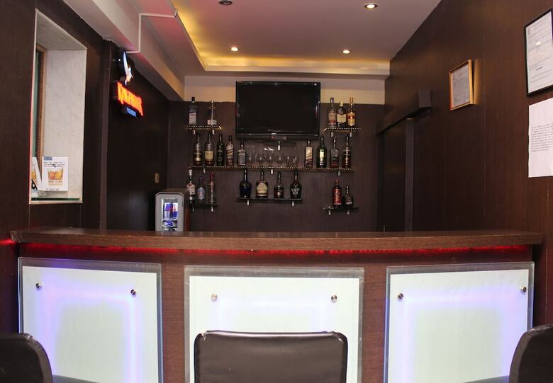 The Pearl Hotel, Kolkata
