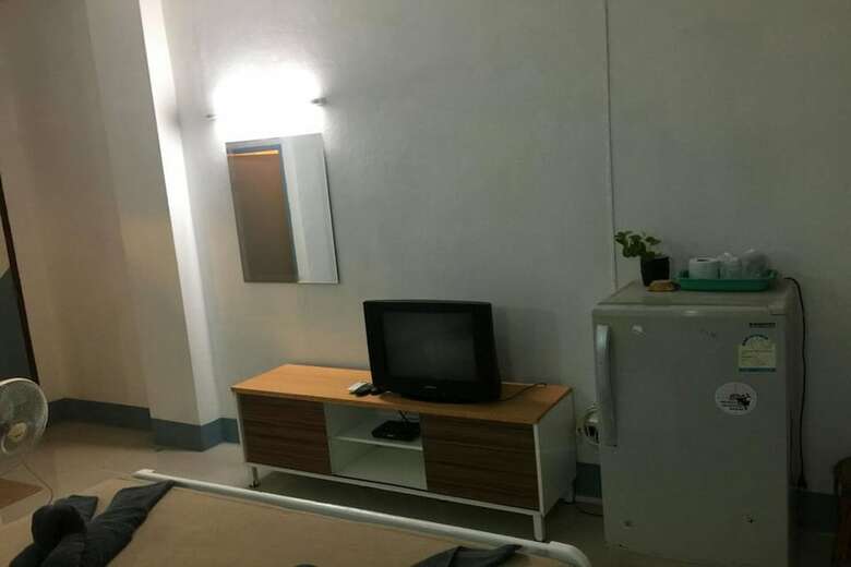 Hotel Khok Chang Building