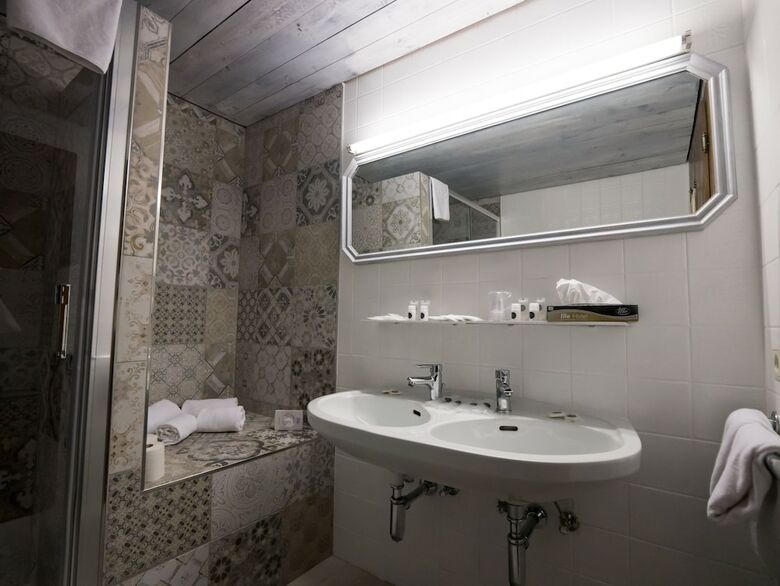 Schlosshotel Rosenegg