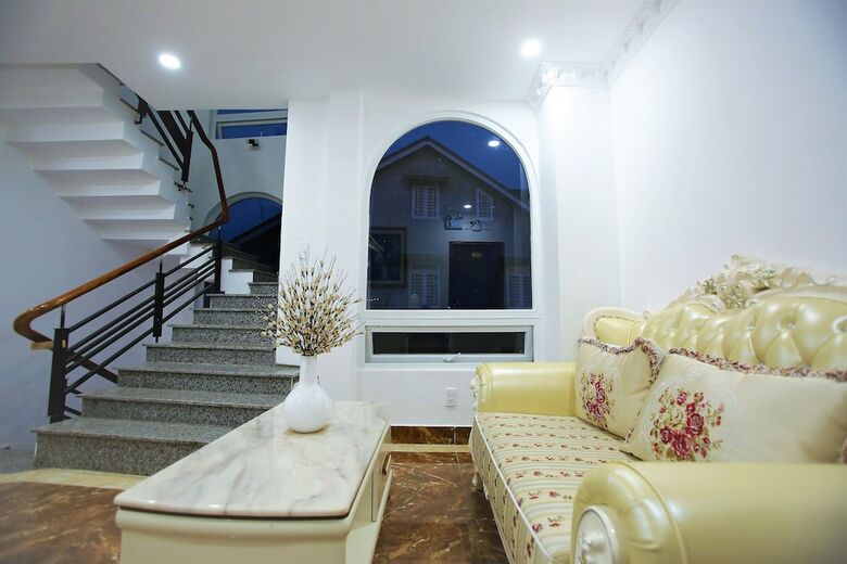 Lucky Star Hotel