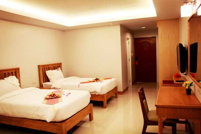 Thatphanom River View Hotel