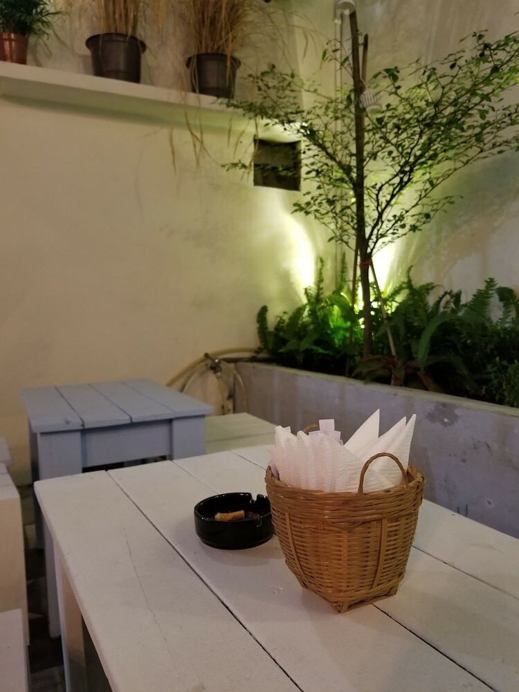 Hostal Kha Hostel & Cafe